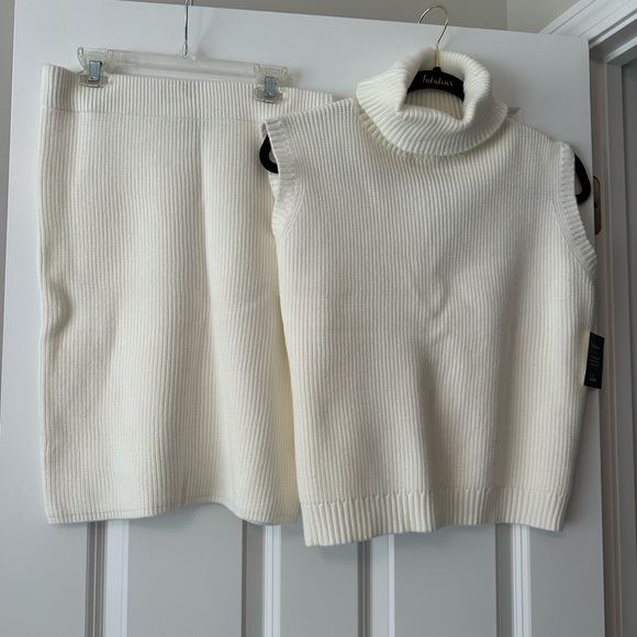 2 piece sweater suit - Picture 1 of 1